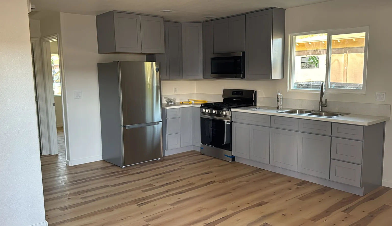 nice 2bed/1 bath new unit — Photo 2