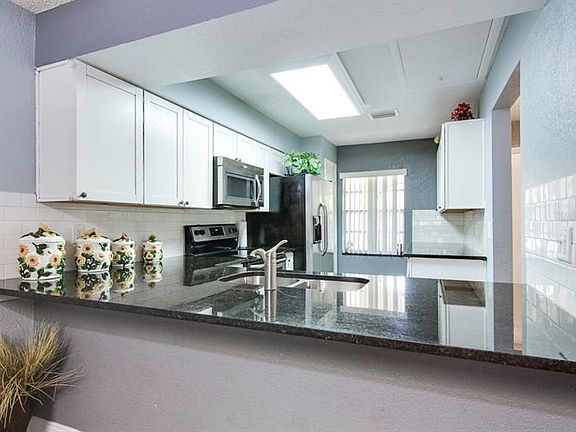 4th image of 6460 Bonnie Bay Cir