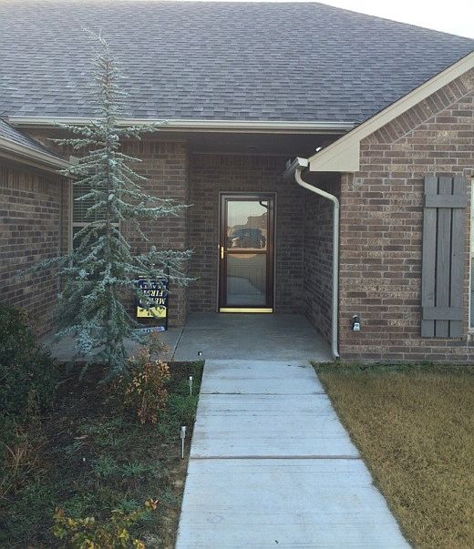1st image of 4526 Crestmont Ln