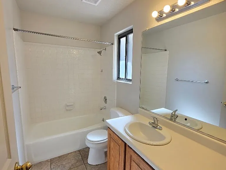640 E Vermillion Ave — Photo 21