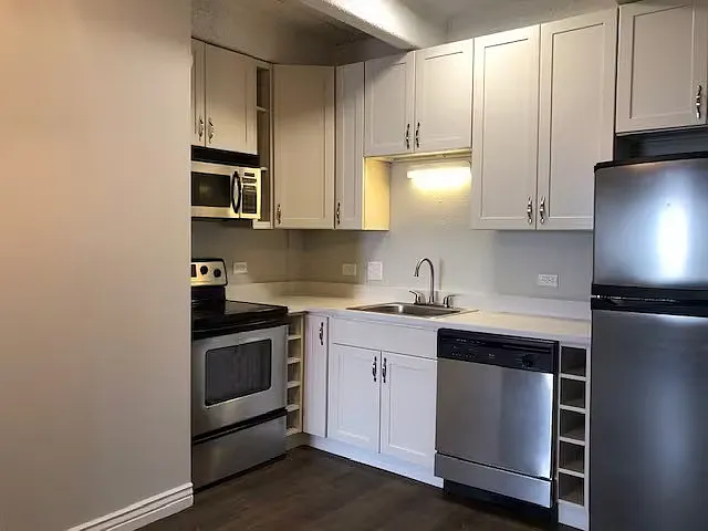 Montego Apartments — Photo 11