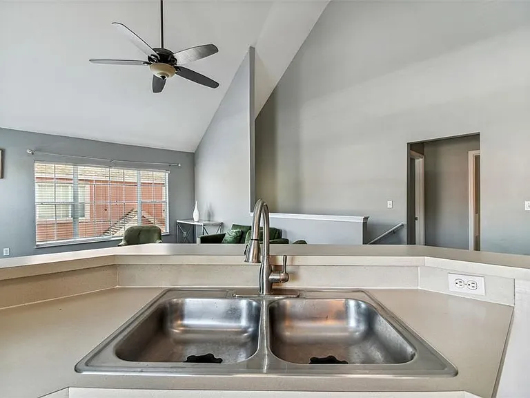 10462 White Lake Ct — Photo 13