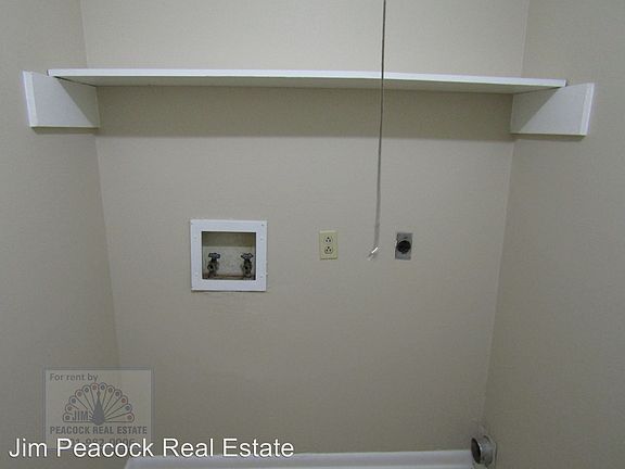 5th image of 3009 Hines Dr