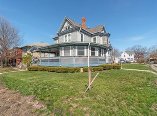 720 Main St, Cedar Falls, IA 50613