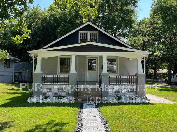 202 NW Story St, Topeka, KS 66606