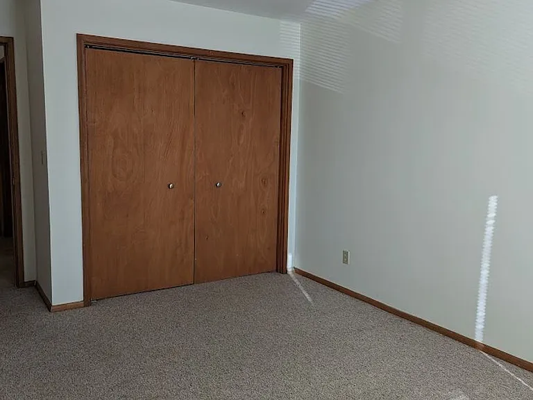 3305 Hennepin Ave S — Photo 5