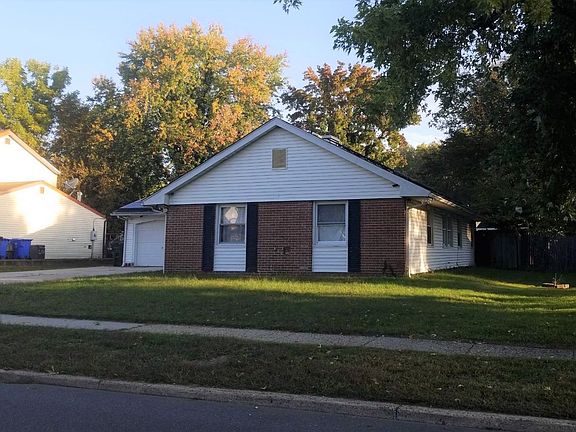 3rd image of 111 Pageant Ln