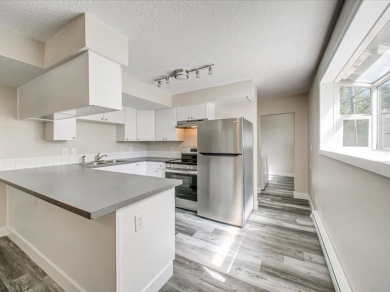 3316 W Cherry Ln — Photo 6