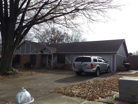 2nd image of 7171 Lawn Ln