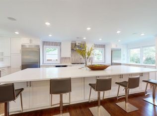 695 Glenforest Rd, Sandy Springs, GA 30328