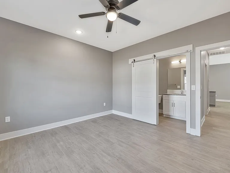 472 Long Path Ct — Photo 23