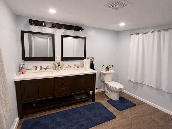 3rd image of 511 Old State Rd