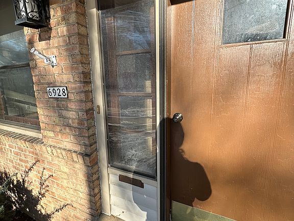 3rd image of 6928 Terrace Ct