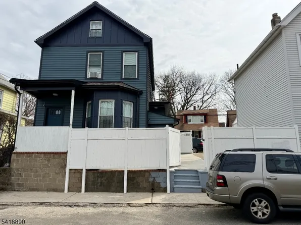 41 N 11Th St, Paterson City, NJ 07522