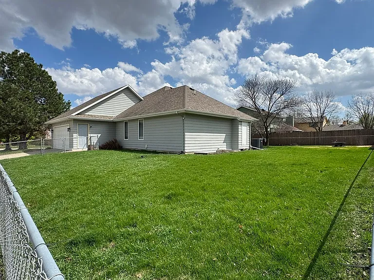 1217 Idaho Ave — Photo 36