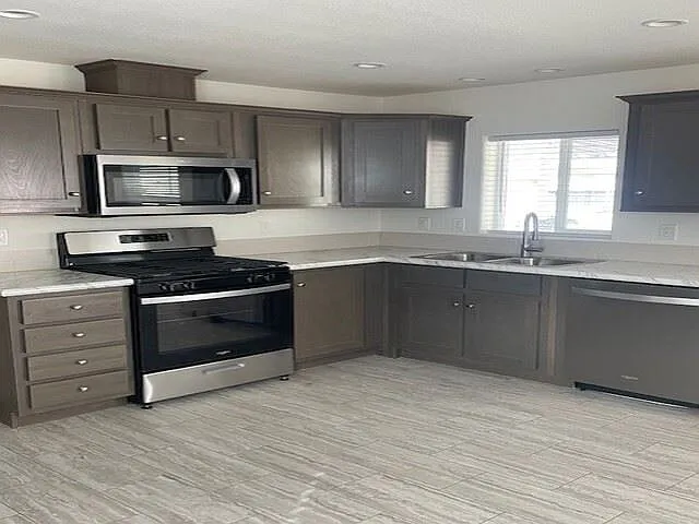 3115 N Fairview Ave #166 — Photo 7