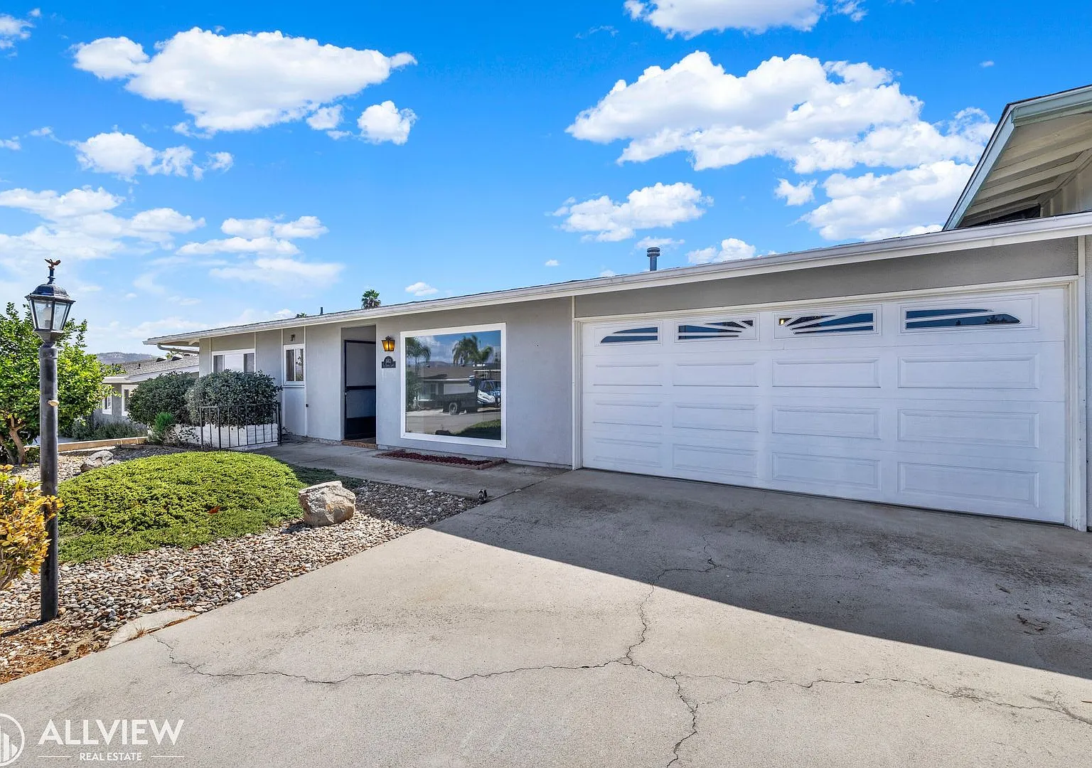 Charming Single-Story 2-Bedroom Lake San Marcos Home — Photo 1
