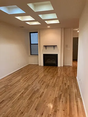Rented by Century 21 Amiable Realty Group II | media 1