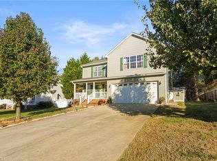 104 Trail Ct, Thomasville, NC 27360