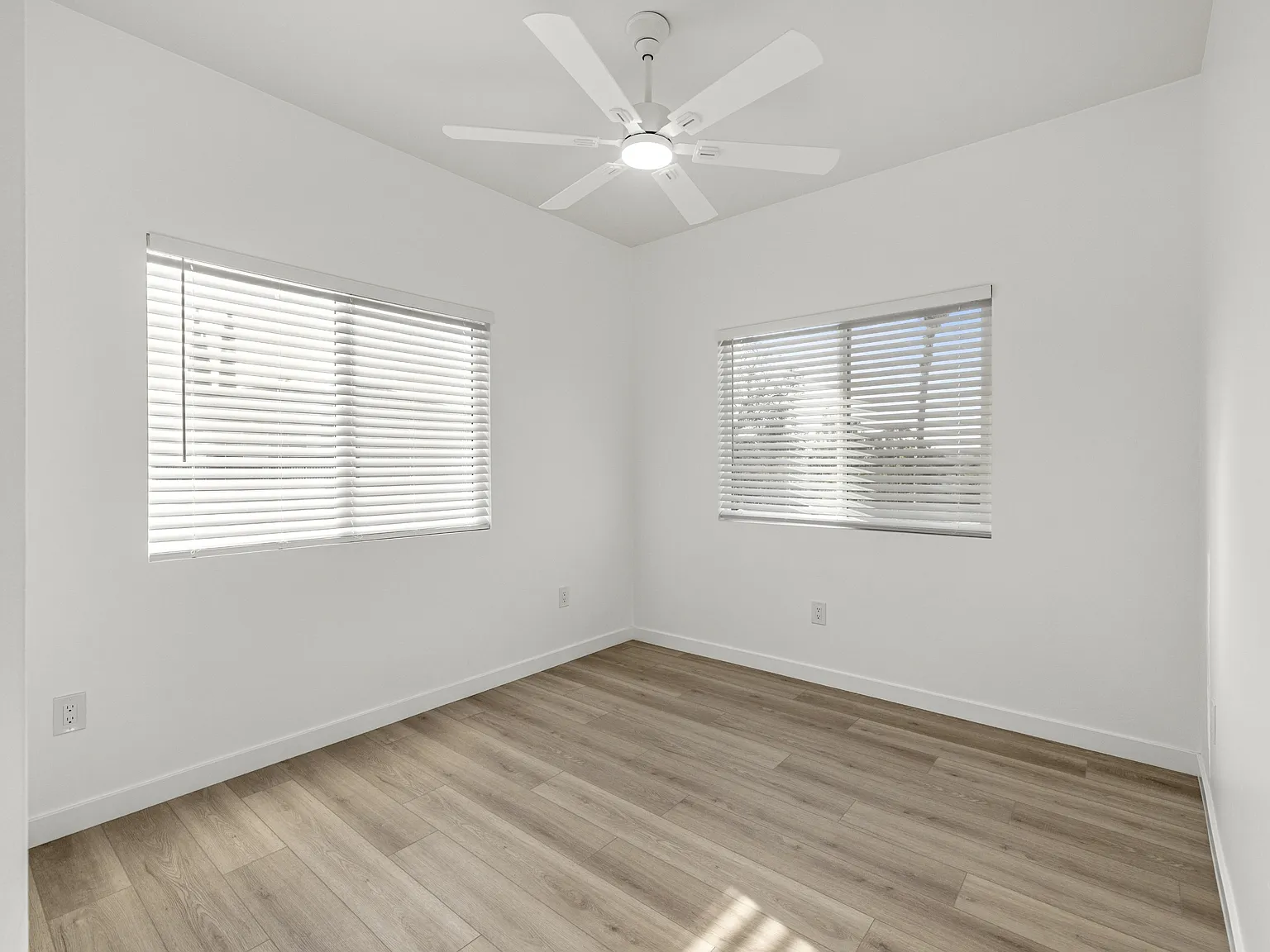 5006 La Dorna Street - 1 — Photo 3