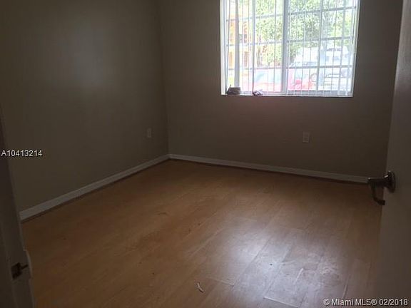 5th image of 905 NE 34th Ave Unit 101