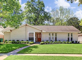1031 Chamboard Ln, Houston, TX 77018