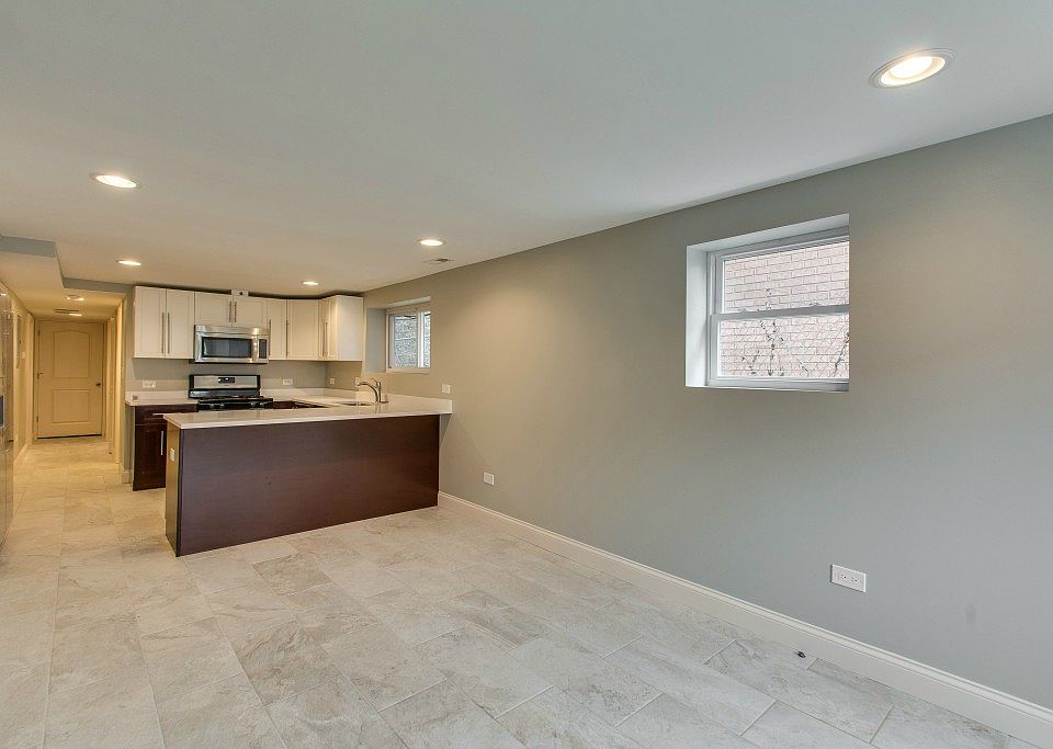 1st image of 3506 W Diversey Ave #1