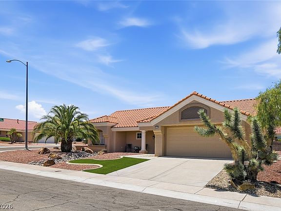 4th image of 2733 McCoy Dr