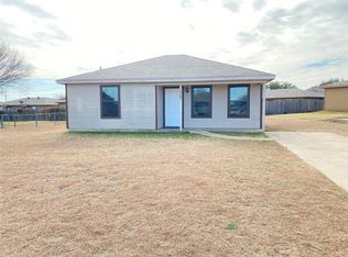 1709 Overland Dr, Cleburne, TX 76033