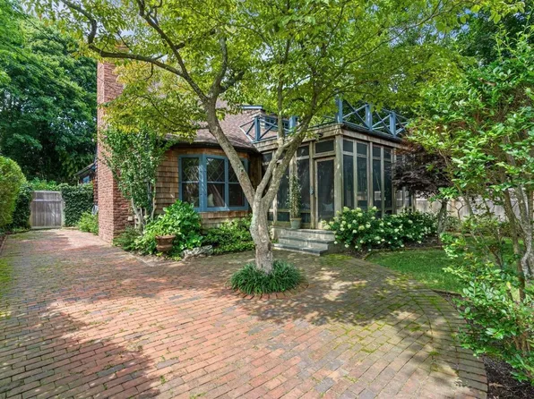14 Hamilton St, Sag Harbor, NY 11963