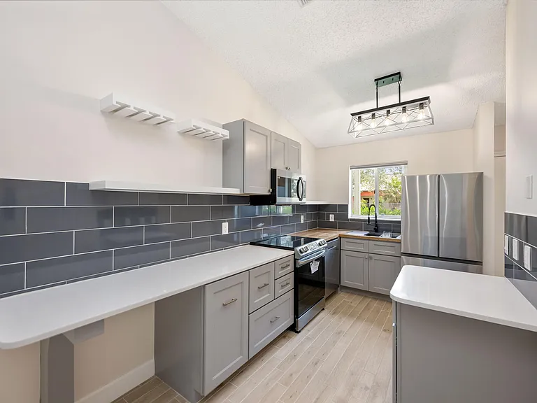 5214 Stacy St #3 — Photo 5
