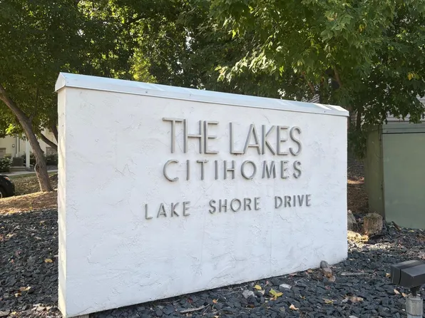 3059 Lake Shore Dr #A, Minneapolis, MN 55416