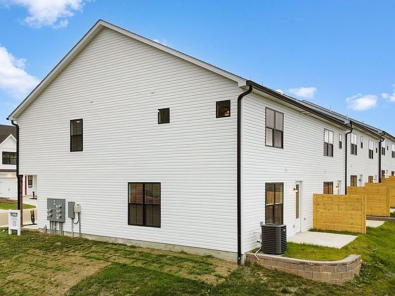 2nd image of 8846 Chapman Triangle Way