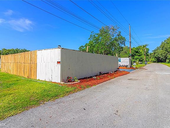 5th image of 2513 Blair Cir N