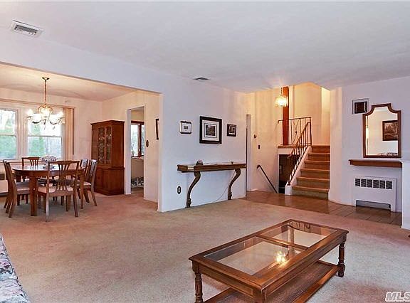 3rd image of 68 Hill Dr