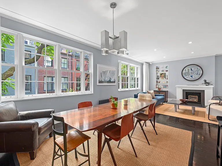 132 E 19th St #4EW — Photo 5