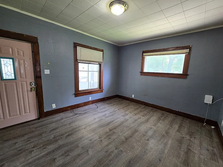 406 Gable St — Photo 3