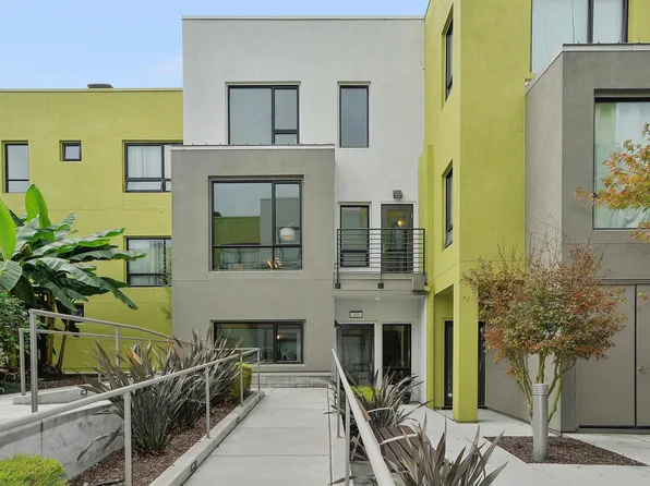 105 Zephyr Dr, Oakland, CA 94607