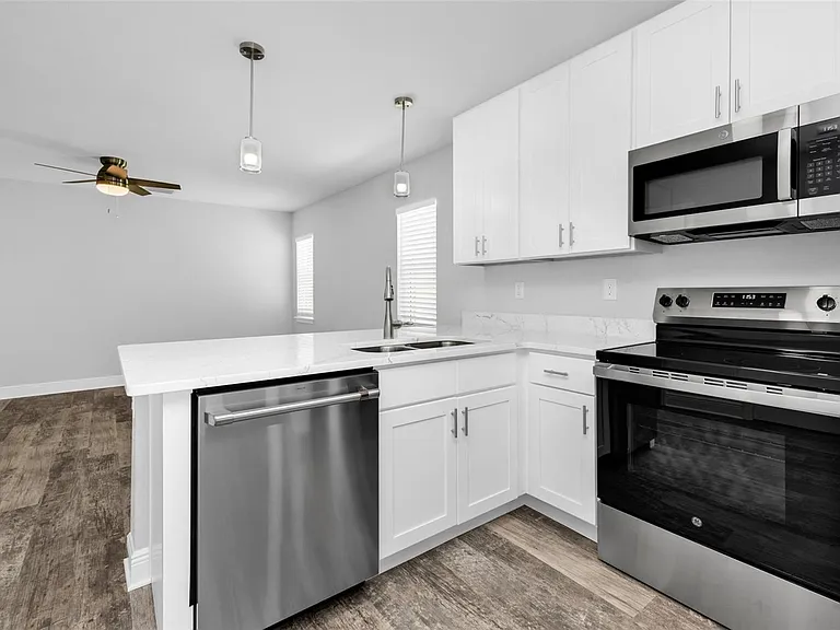 309 E Virginia Ave #111 — Photo 5