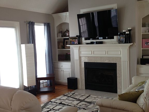 Fireplace/Vaulted ceilings