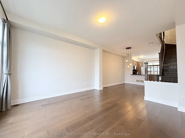 2160 Trafalgar Rd #3 — Photo 9