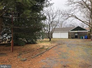 20 W Hancock St, Riverside, NJ 08075