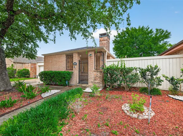 14222 Stokesmount Dr, Houston, TX 77077