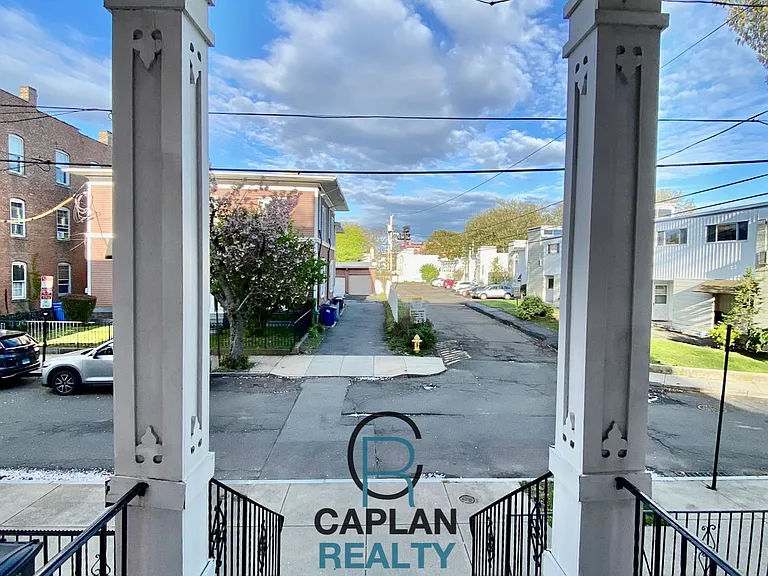 46 Warren St #4R — Photo 9