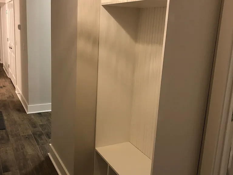 1502 Southernwood Dr — Photo 2