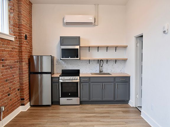 2nd image of 108 E Lewis St APT 6