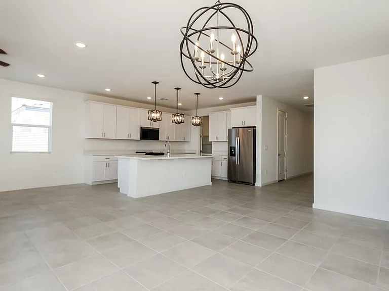 5440 S 245th Ave — Photo 4