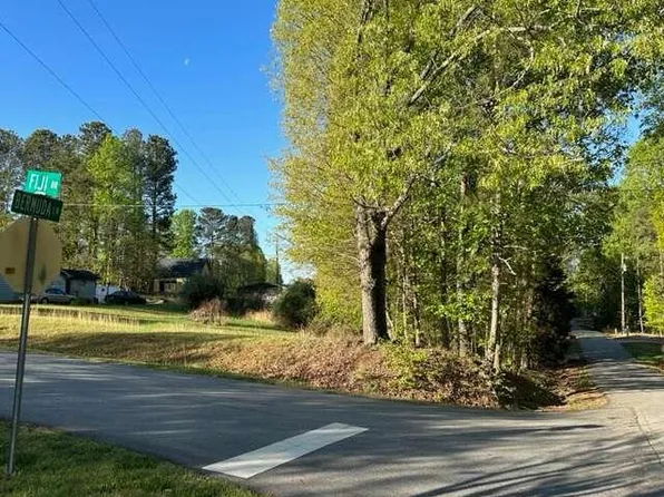 6526 Fiji Dr #17, Flowery Branch, GA 30542