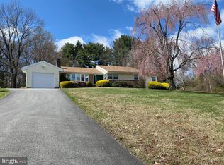 45 Scarlet Ln, Sinking Spring, PA 19608