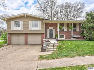 13411 Pine St, Omaha, NE 68144